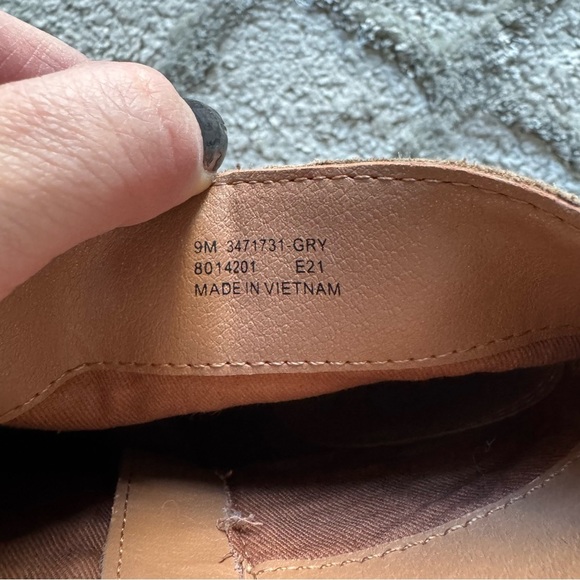 Frye Leather Ankle Boots booties Pointed Toe Gray Side Zip heels Size 9 - Picture 3 of 10